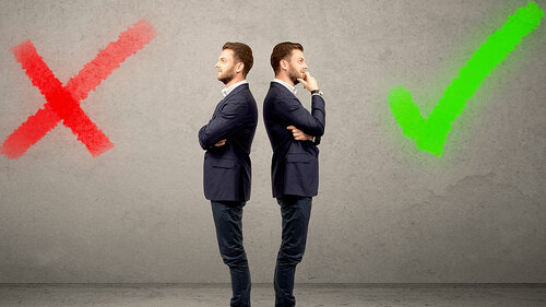 zwei-maenner-x-haekchen-FO-142767741-ra2-studio