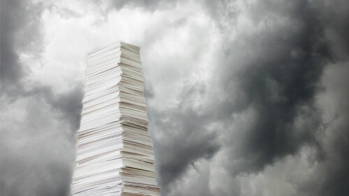 Papierstapel-Gewitterwolken-175456636-FO-epitavi