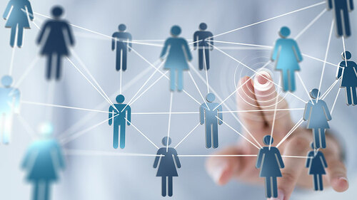 Hand-Koepfe-145544985-FO-vege