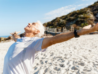 Senior-free-falling-170675187-FO-Sergey-Nivens