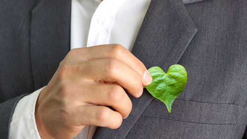 Anzugtraeger-Blatt-Herz-120911632-FO-weerapat1003