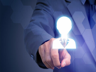 Anzugtraeger-Koepfe-110126849-FO-princerko