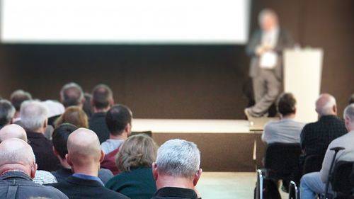 Vortrag-Publikum-121971104-FO-Thaut-Images