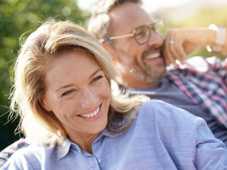 Paar-lacht-172793949-FO-goodluz