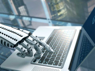 Roboter-Hand-Laptop-172041169-FO-willyam