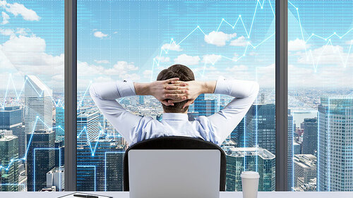 Anzugtraeger-entspannt-92246077-FO-denisismagilov