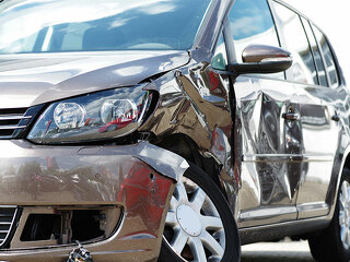 Unfallauto-156759085-FO-Wellnhofer-Designs