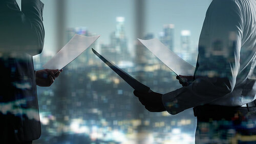 Anzugtraeger-Papier-73743476-FO-peshkova