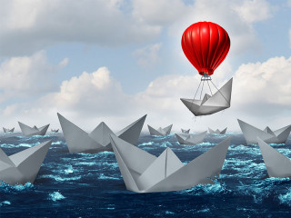 Papier-Schiff-Heißluftballon-85107420-FO-freshidea