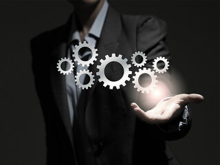 Anzugtraeger-Zahnraeder-72903547-FO-Sergey-Nivens