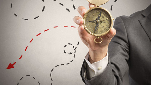 Anzugtraeger-Kompass-57098526-FO-alphaspirit