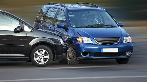 Autounfall-68294216-FO-Thaut-Images