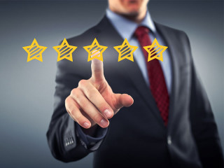 Anzugtraeger-Sterne-96231379-FO-Coloures-Pic