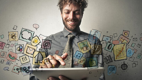 Anzugtraeger-Tablet-90472229-FO-olly