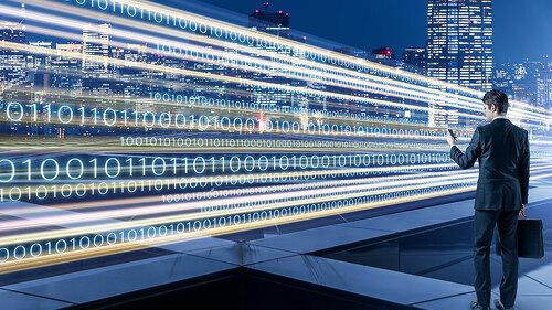 Anzugtraeger-Binaer-Code-205158640-FO-chombosan