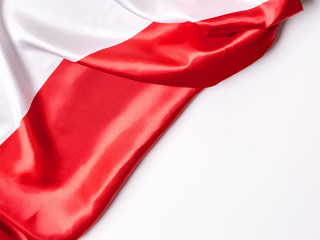 Polnische-Flagge-181521999-FO-filipefrazao
