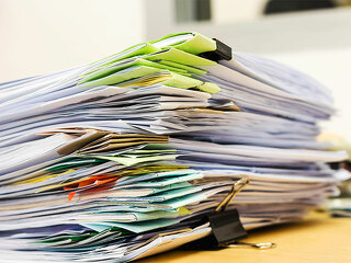 Papierstapel-169824166-FO-notwaew