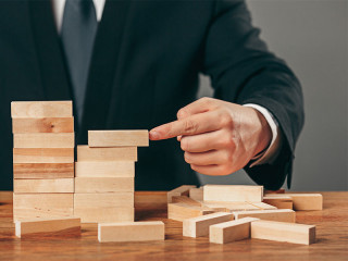 ANzugtraeger-Jenga-188570696-FO-master1305