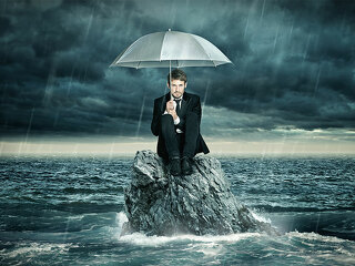 Anzugtraeger-Regenschirm-Meer-55864452-FO-lassedesignen