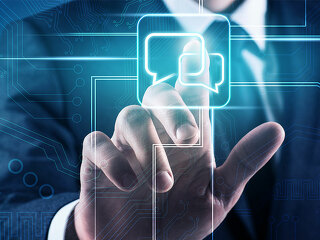 Anzugtraeger-Sprechblasen-188167690-FO-llhedgehogll