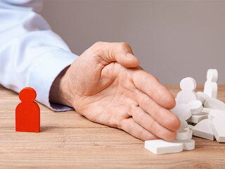 Hand-Koepfe-207902905-FO-adragan