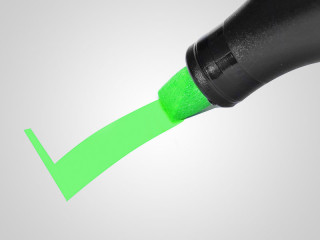 Gruener-Textmarker-Haekchen-47903199-FO-nito