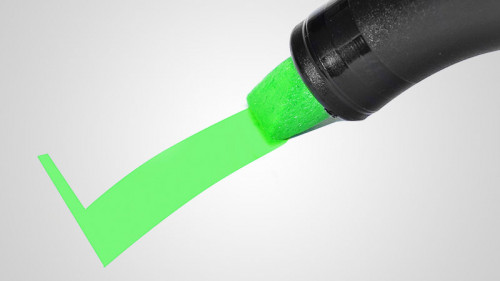 Gruener-Textmarker-Haekchen-47903199-FO-nito