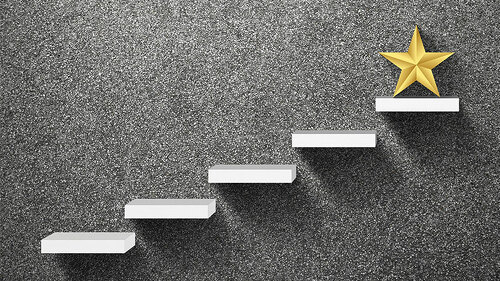 Stufen-zum-Stern-197149493-FO-Warakorn