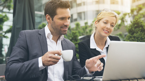 Anzugtraeger-Anzugtraegerin-112115250-FO-s4svisuals