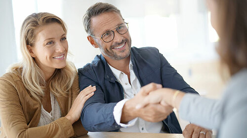 Paar-Termin-Frau-172382616-FO-goodluz