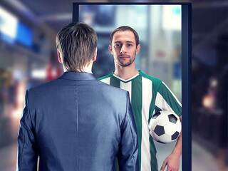 anzugtraeger-spiegel-fussballer-102162522-FO-Nomad_Soul