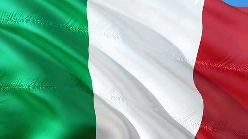 italienische-flagge-2681316-PB-RonnyK