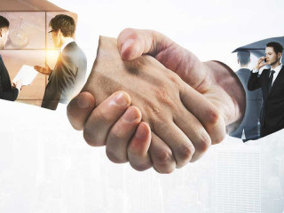 handshake-maenner-handy-dokument-214390384-FO-peshkov