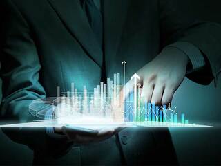 digitale-balken-mann-98360623-FO-adam121