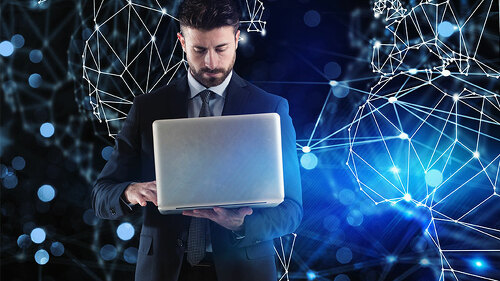 Anzugtraeger-Laptop-Netzwerk-163853831-FO-alphaspirit