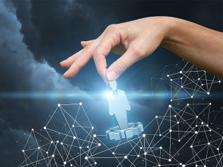 Hand-Netzwerk.Zahnrad-Keopfe-166356090-FO-natali-mis