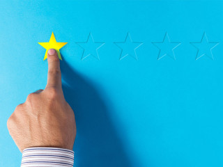 Hand-Sterne-211052781-FO-Ayman