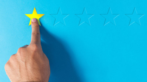 Hand-Sterne-211052781-FO-Ayman