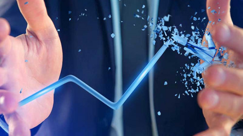 haende-pfeil-zerbricht-blau-207820144-FO-Production-Perig