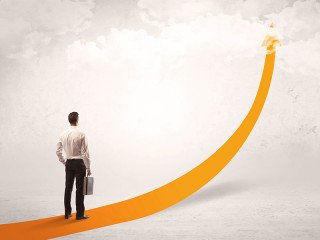 Anzugtraeger-Pfeil-102643370-FO-ra2-studio