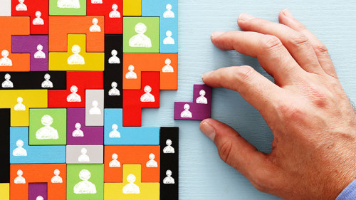 Hand-Puzzle-Koepfe-215510111-FO-tomertu