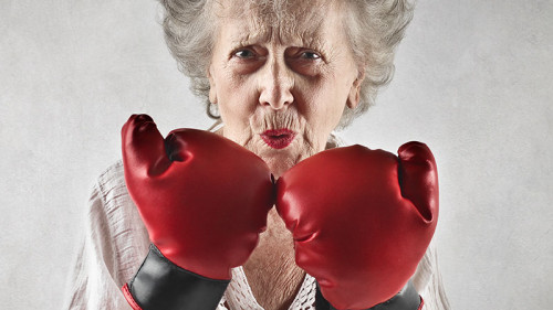 Seniorin-Boxhandschuhe-120855921-FO-olly