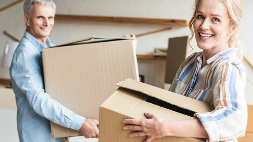 Paar-Kartons-219089072-FO-LIGHTFIELD-STUDIOS