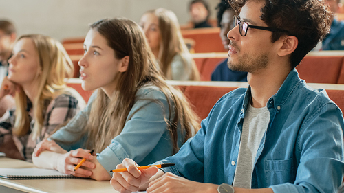 Studenten-Hoersaal-206335315-FO-Gorodenkoff