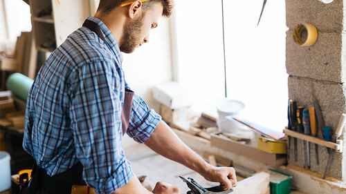 Handwerker-132958042-FO-pressmaster