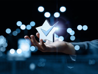 Anzugtraeger-Hand-Stern-Haekchen-213100220-FO-natali-mis