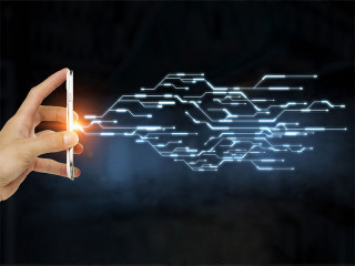 Hand-Smartphone-Daten-220625781-FO-Sergey-Nivens