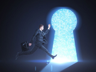 Anzugtraeger-Schluesselloch-Binaer-Code-187971611-FO-peshkova