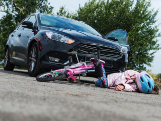 Auto-Unfall-Kind-119522933-FO-benjaminnolte