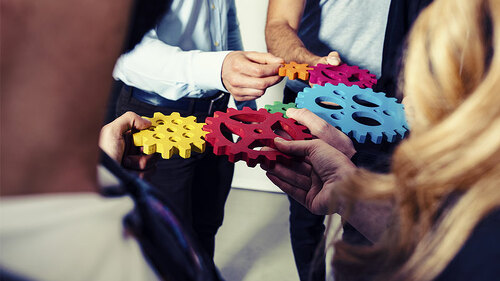 Anzugtraeger-Zahnraeder-222507303-FO-alphaspirit